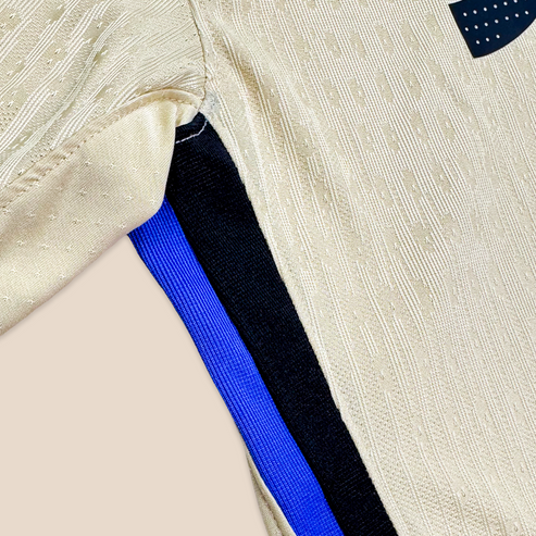 Camisa FC Barcelona Away 25/26 x Kobe Bryant - Edição Mamba