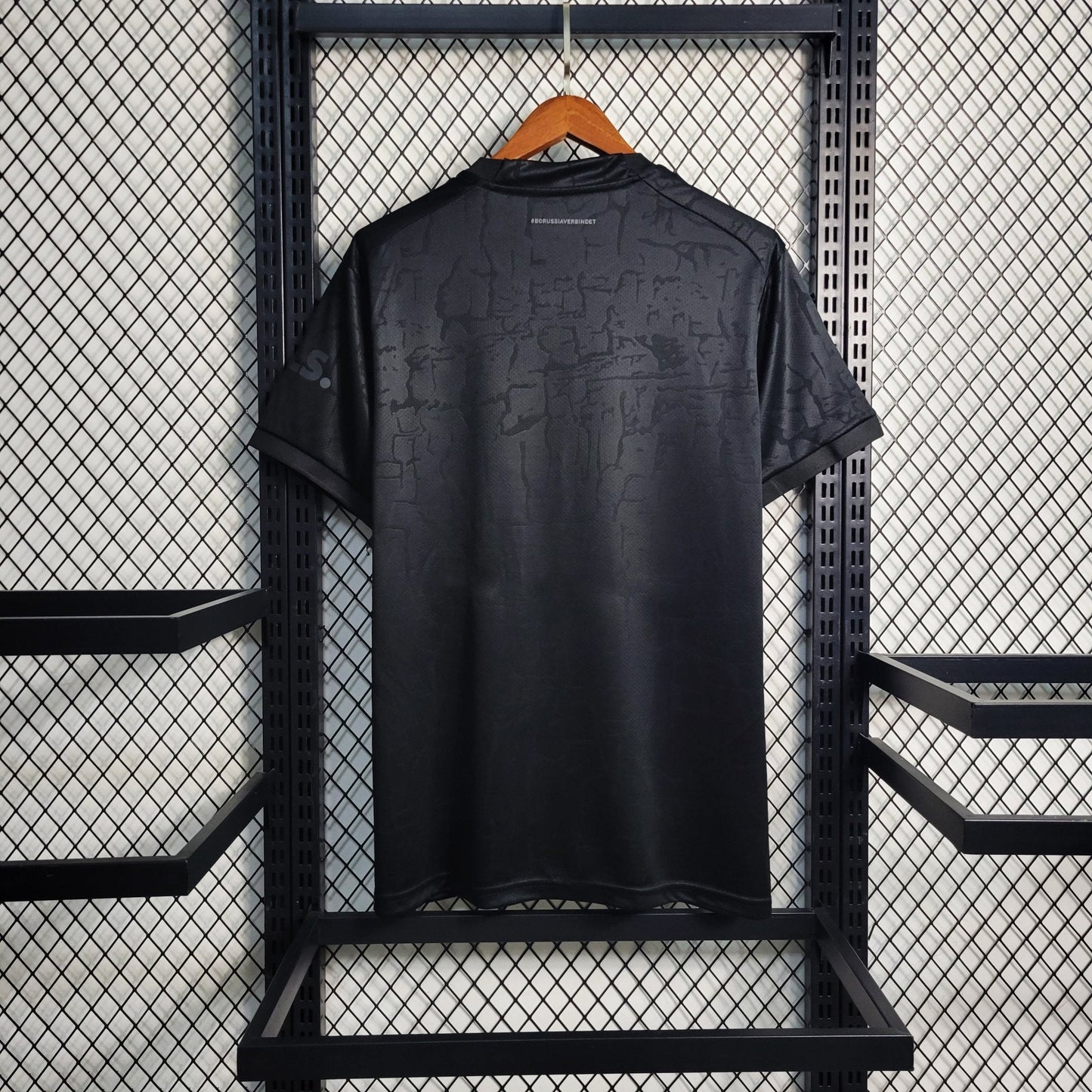 Camisa Borussia Dortmund Blackout 23/24 - Puma Torcedor Masculina