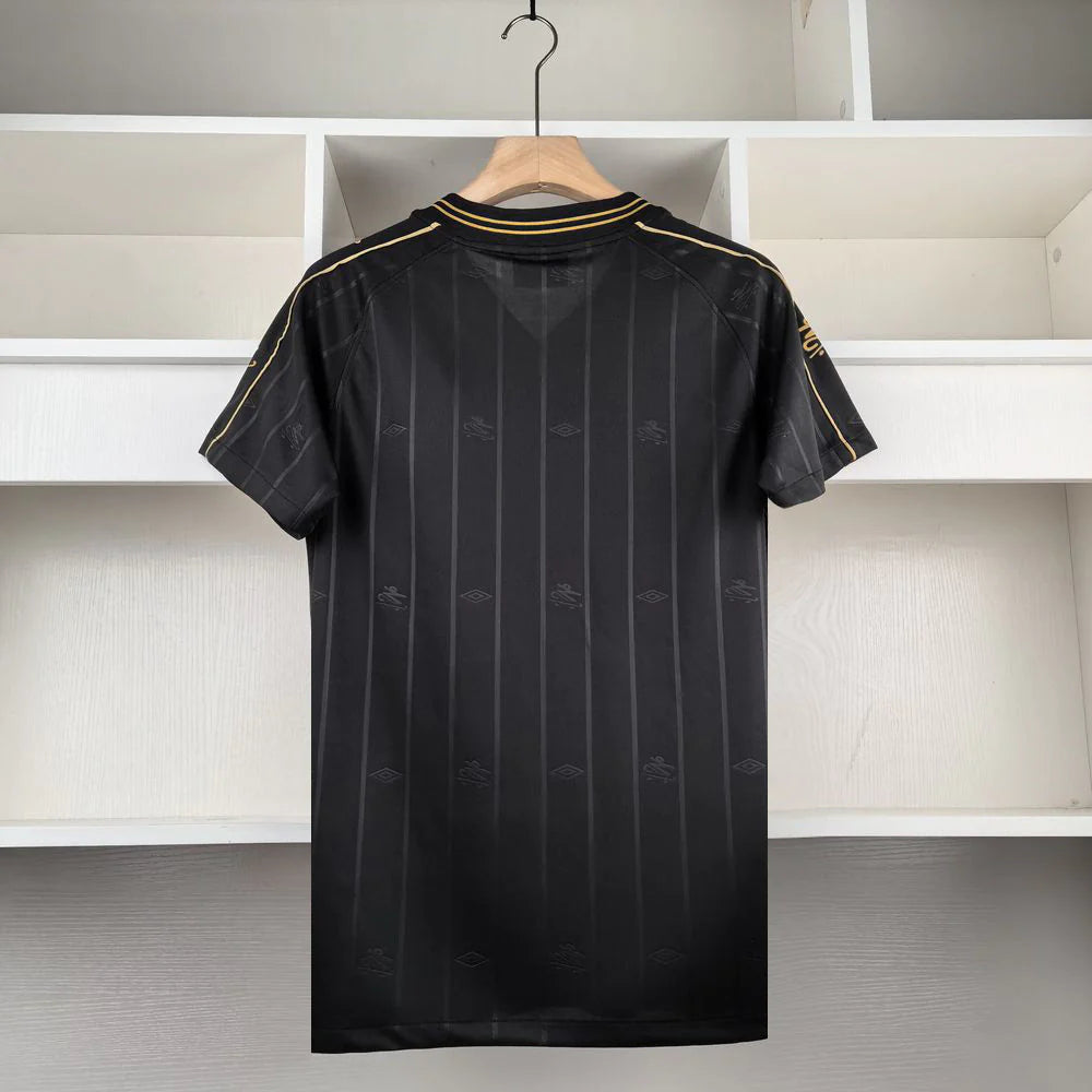 Camisa Santos Charlie Brown JR 24/25 Masculina - Preta e Dourada