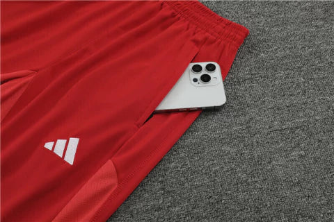 Bayern de Munichen - Conjunto de Treino - Agasalho 23/24 Masculina - Vermelho