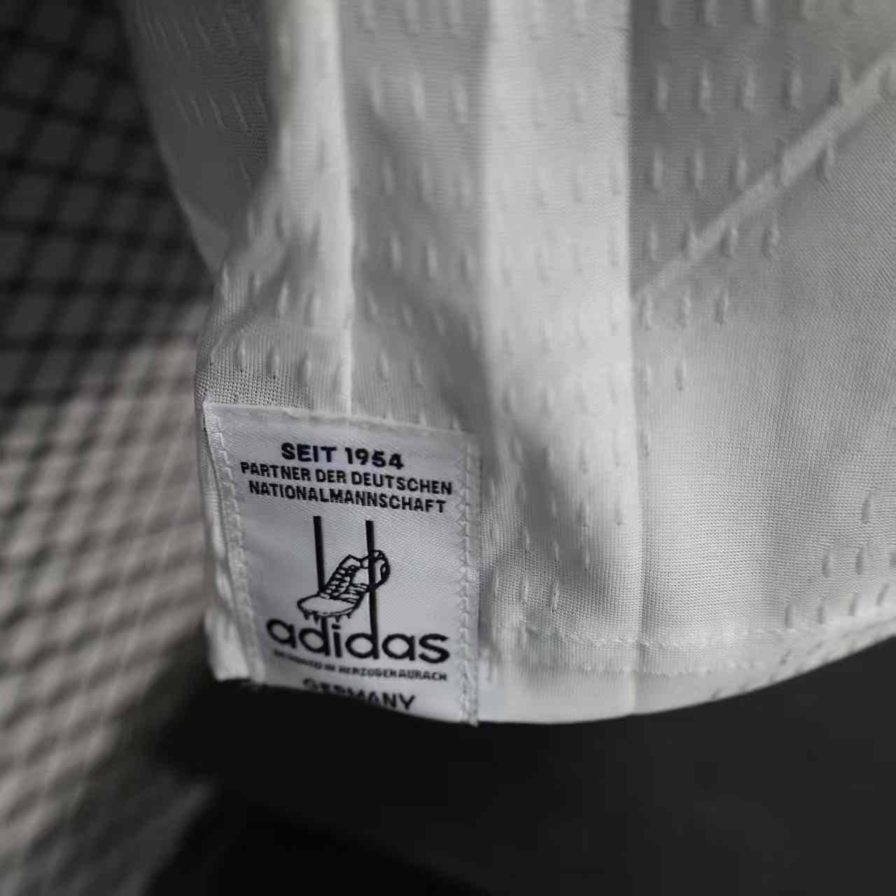 Camisa Alemanha Manga Longa 2026/27 - Versão Jogador